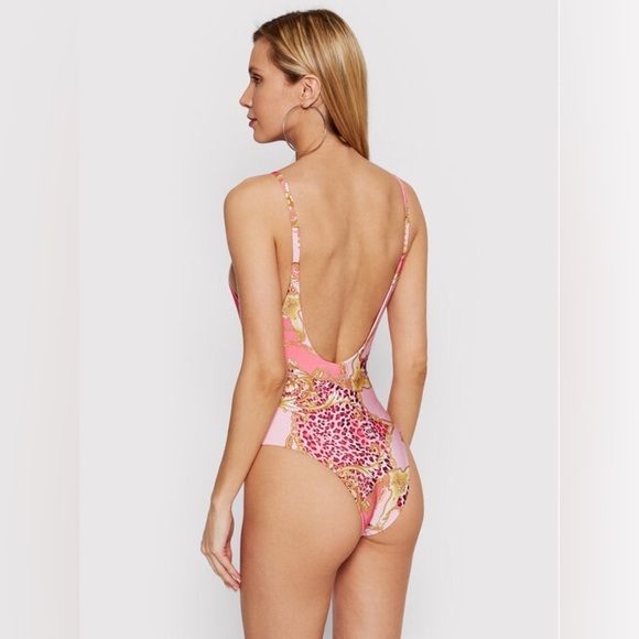 New GUESS One Piece Swimsuit SZ S - Picture 10 of 11